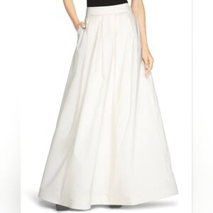 White House Black Market NWT Ecru Tafetta High Waist Pleated A-line Ball Skirt